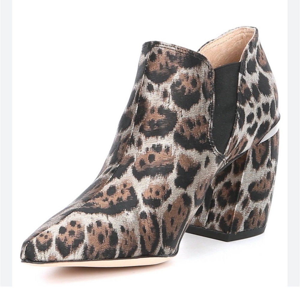 Antonio Melani Maxinee Ankle Boot Leopard Print